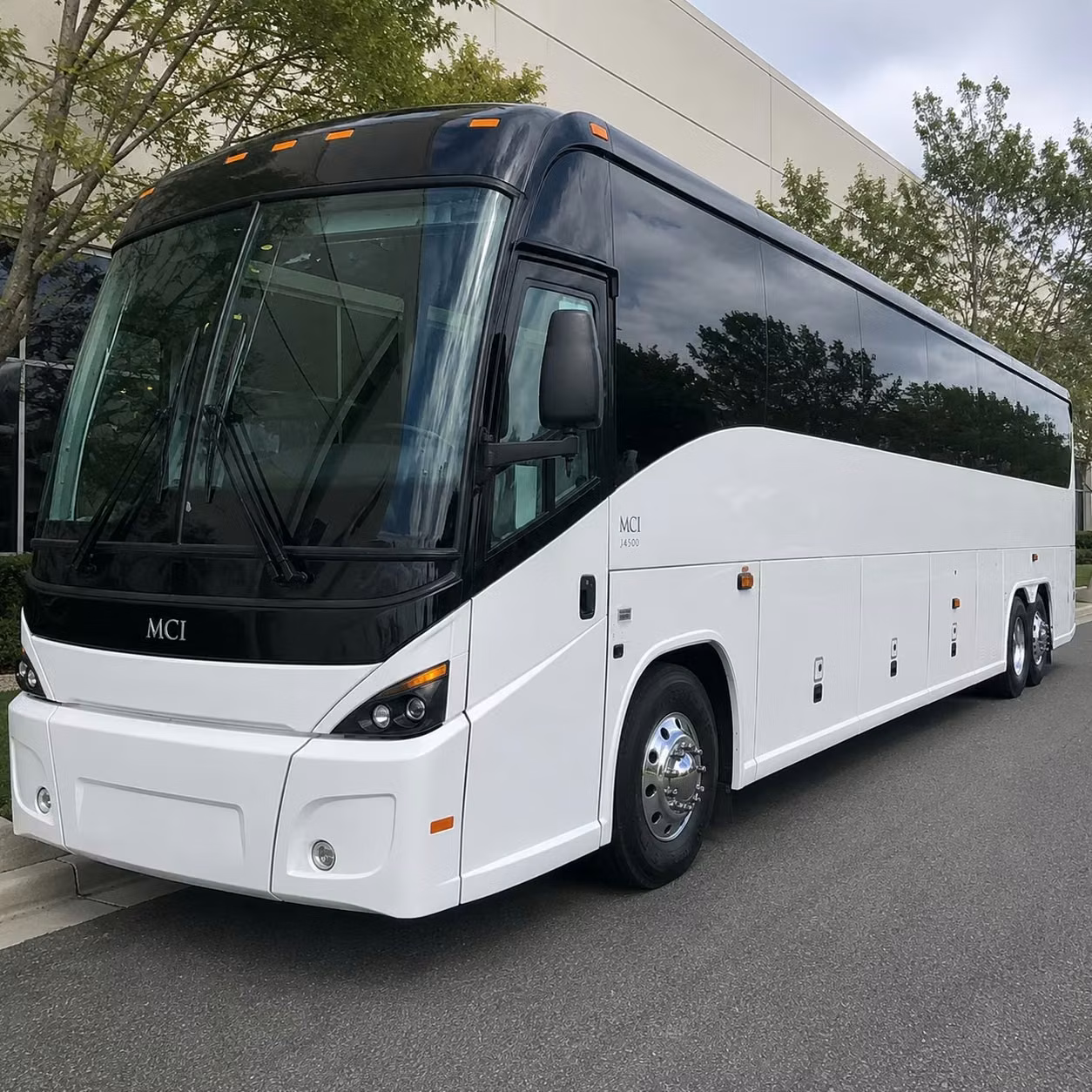 hotel and resort shuttle services between santa monica and area airports
